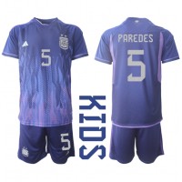Argentina Leandro Paredes #5 Replika babykläder Bortaställ Barn VM 2022 Kortärmad (+ korta byxor)